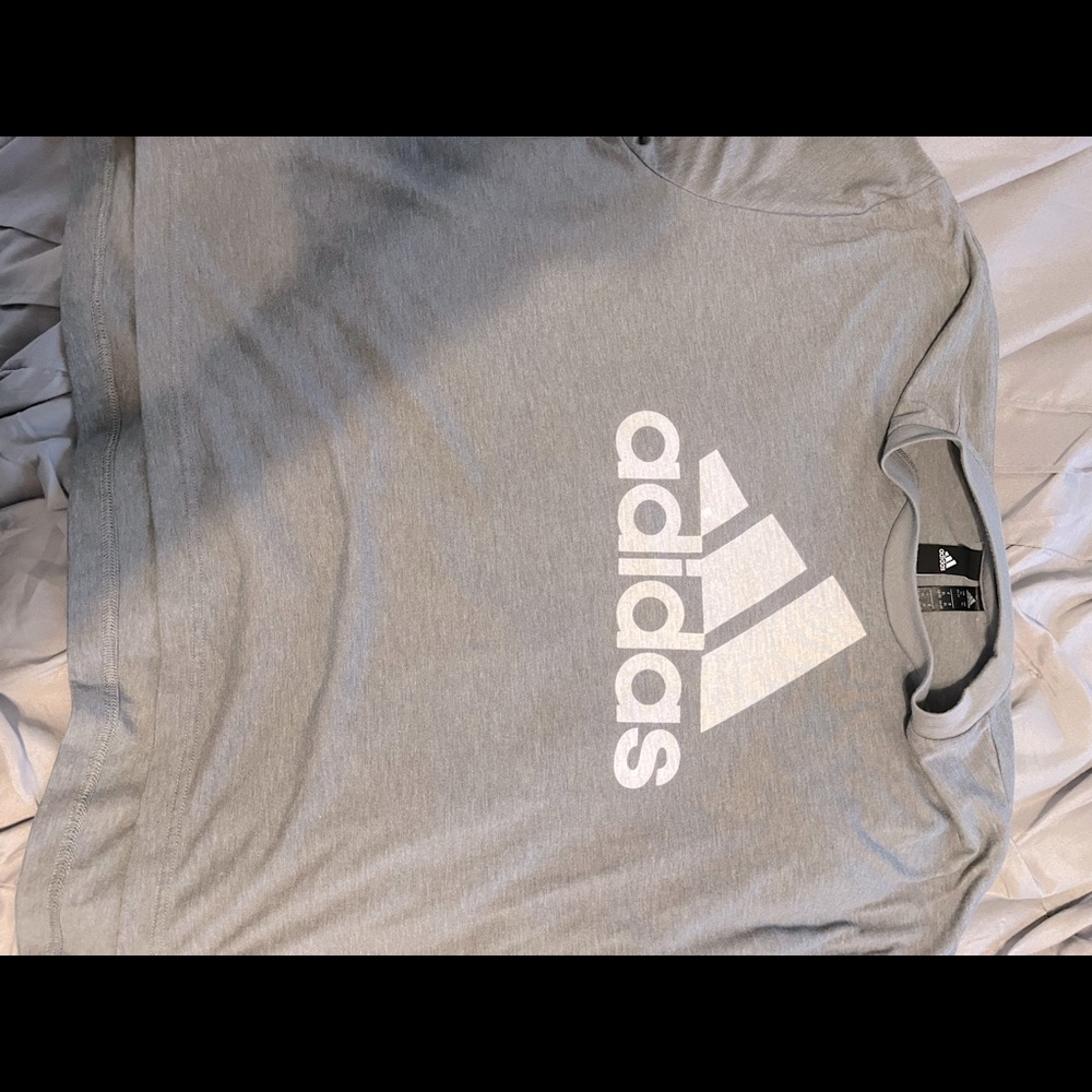 Adidas crop workout top size XL